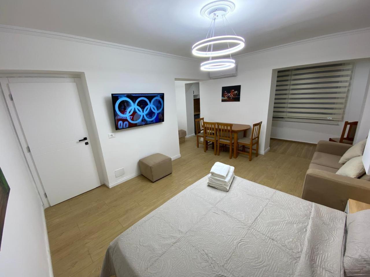 Tirana Apartment *